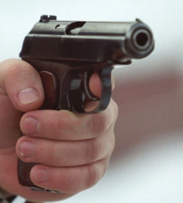 Під Києвом сварка в кафе закінчилася стріляниною: поранений поліцейський