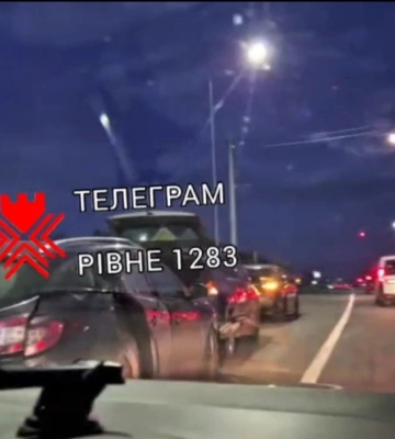 Біля Рівного зіткнулися чотири легковики (ВІДЕО)