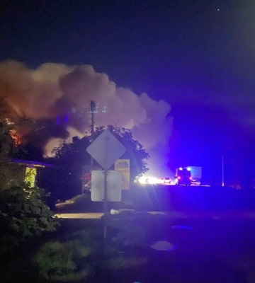 В Одеському районі загорівся дачний будинок