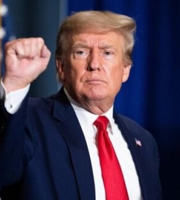 Поблизу мітингу Трампа затримали чоловіка з дробовиком та пістолетом