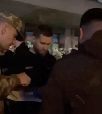 У Броварах після концерту представники ТЦК та поліція перевіряли документи у чоловіків