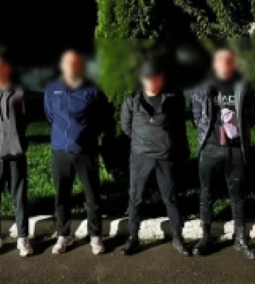Нічна спроба переплисти Тису: прикордонники затримали чотирьох чоловіків
