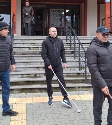 Ветеран з Миколаєва реалізує проєкт, що допомагає незрячим орієнтуватися у просторі