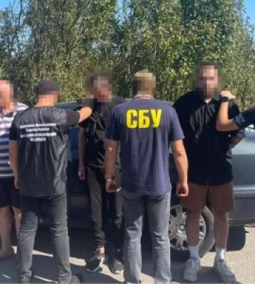 На Закарпатті СБУ ліквідувала черговий канал виїзду за кордон чоловіків призовного віку