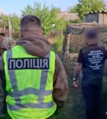 Житель Білгород-Дністровського району вирощував коноплі та виготовляв канабіс