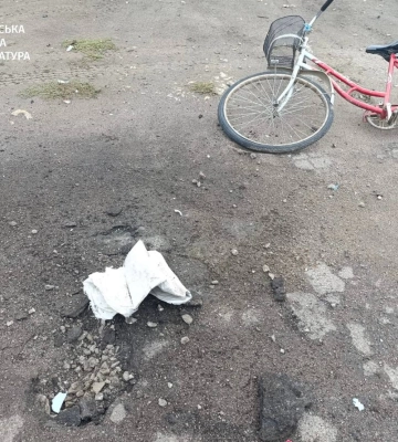 Двоє загиблих та поранені внаслідок атак ворожих дронів на Херсонщині — розпочато розслідування