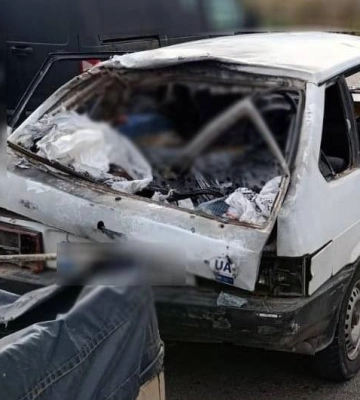 Оккупанты сбросили взрывчатку на гражданское авто: есть погибшие и раненые