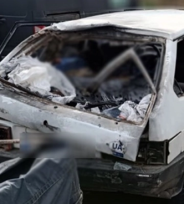 Обстріл автівки на Херсонщині: після удару водій ще три кілометри їхав до найближчого блокпосту