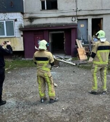 Вибух газу стався у багатоповерхівці на Закарпатті: Загинула 1 особа. ФОТОрепортаж