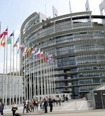 Комітет Європарламенту підтримав надання Україні €35 млрд кредиту завдяки замороженим активам РФ
