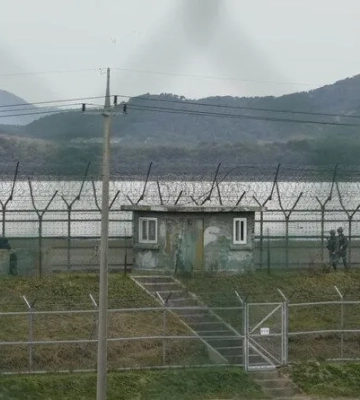 Північна Корея підірвала частину доріг, що сполучають із Південною Кореєю
