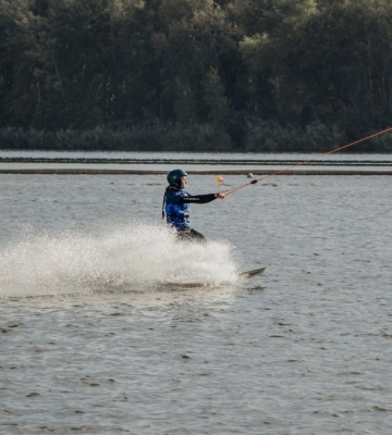 Швидкість і адреналін: у Дніпрі пройшов Чемпіонат України з воднолижного спорту