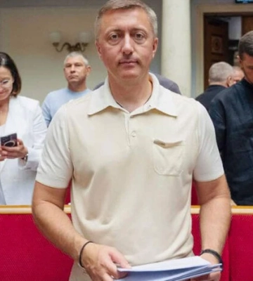 Названо політика, який є бізнес-партнером скандальної глави хмельницького МСЕК