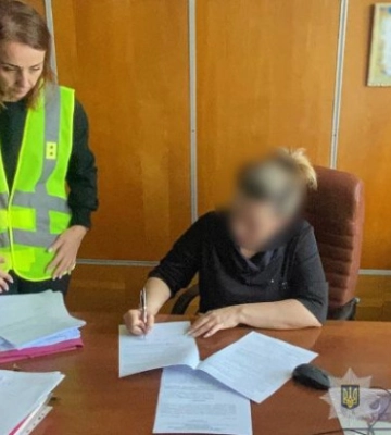 На Вінниччині директорка медзакладу отримувала хабарі за надання групи інвалідності