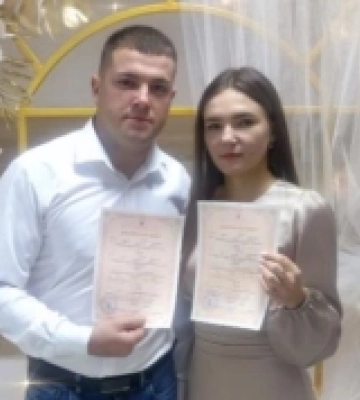 Весілля на районі: у селищі на Волині побралася закохана пара