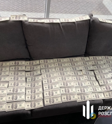 В Одесі затримали експравоохоронця, який вимагав 60 тисяч доларів, видаючи себе за працівника ДБР