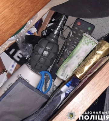 Проникли до помешкання та викрали понад 200 тисяч гривень – у Миколаєві поліцейські затримали квартирних крадіїв
