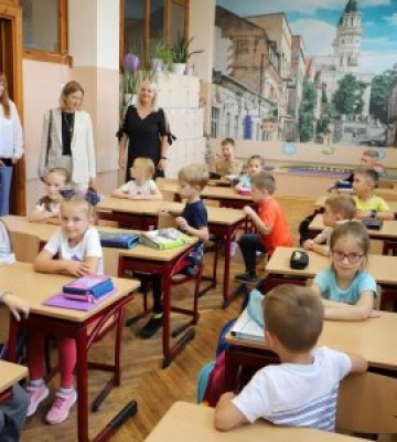 6192 учні Ужгорода до кінця цього року будуть забезпечені одноразовим гарячим харчуванням