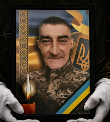 В Ужгороді попрощалися із загиблим Героєм