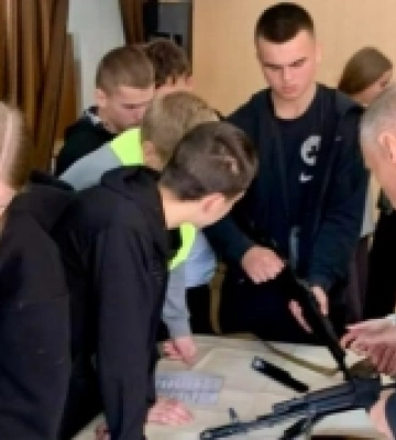 У Горохові військові навчали школярів основ і правил стрільби