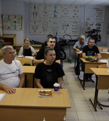 У Миколаєві майбутні водії комунальних автобусів закінчили теоретичний курс навчання: попереду іспит та практика