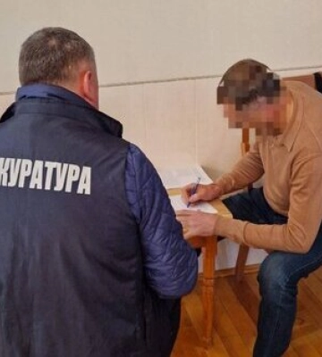 За $15 тис. хабаря обіцяли вирішити земельне питання: на Рівненщині викрили голову громади та депутата. ФОТО