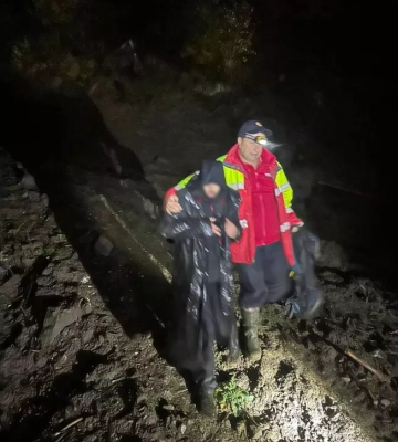 Чотирі дні блукав Карпатами без їжі: рятувальники знайшли 26-річного туриста (ФОТО)
