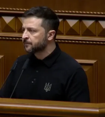 Україна воює з трьома країнами – президент