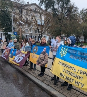 &quot;Не мовчи! Полон вбиває!&quot;: У Тернополі відбулася акція на підтримку військовополонених