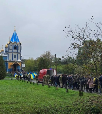 На Волині попрощалися з воїном Олегом Ющуком