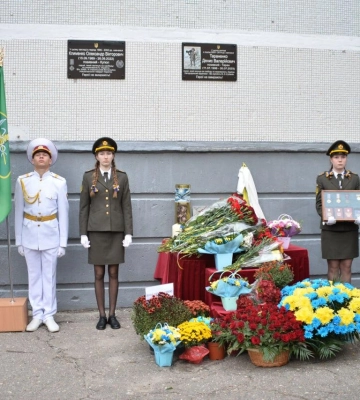 В одному з ліцеїв Харкова відкрили меморіальну дошку загиблому захиснику України