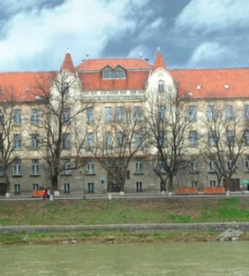 В Ужгороді надійшло повідомлення про замінування двох освітніх закладів