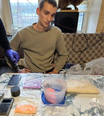 200 тисяч гривень та 150 таблеток екстазі знайшли у кропивничан, які продавали наркотики