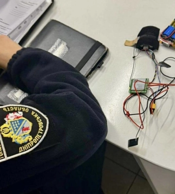 У Дніпрі майбутній водій намагався скласти на права за допомогою прихованої відеокамери