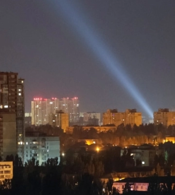 КМВА про нічну атаку Росії: у Києві повітряна тривога лунала 4 рази, пошкоджений будинок