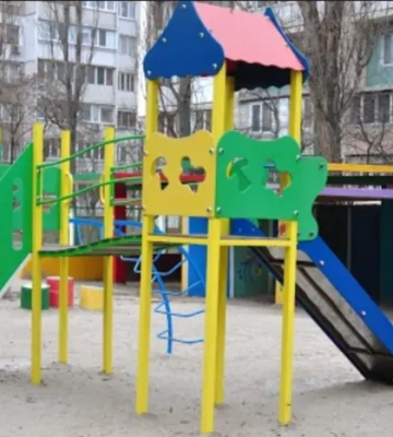 Розбита шибка в дитячому садочку: Кличко повідомив про наслідки атаки дронів