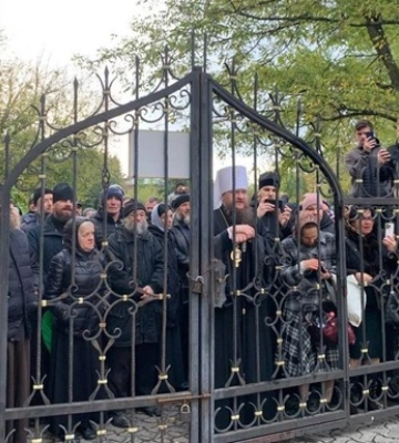 В Черкассах подрались верующие УПЦ МП и ПЦУ