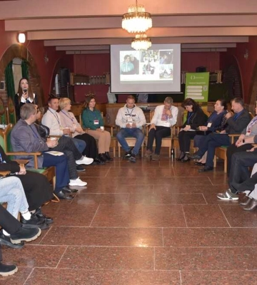 У Рівному патронатні родини ділилися своїм досвідом (ФОТО/ВІДЕО)