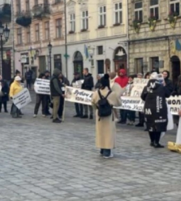 Підприємці у Львові знову прийшли з пікетом до Садового