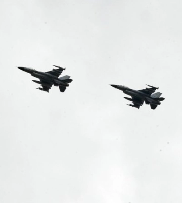 До польотів на українських F-16 готуватимуть курсантів замість досвідчених пілотів, - WSJ
