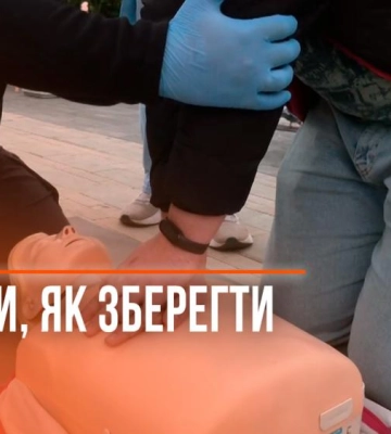 У Рівному зіткнулися два таксі (ВІДЕО)
