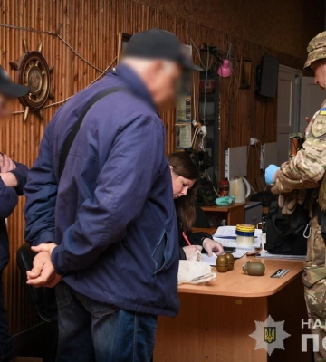 У прифронтовому населеному пункті Запорізької області затримали торговця гранат і боєприпасів