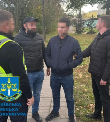 &quot;Вступ&quot; до університету у Польщі за 10 тис. доларів: у Києві ліквідували схему переправлення призовників за кордон
