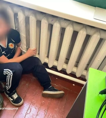 Затисло руку: Учня школи в Новоукраїнці визволяли рятувальники