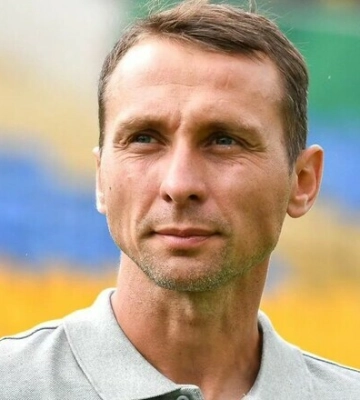 "Більш зіграна та збалансована команда", - тренер Карпат розхвалив Рух перед львівським дербі