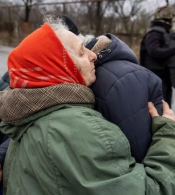 Российские паспорта забирают: жители Мелитополя рассказывают об эвакуации через Беларусь 
