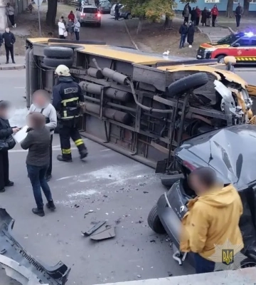 У Сумах сталася ДТП за участі маршрутки: травмовано вісім людей