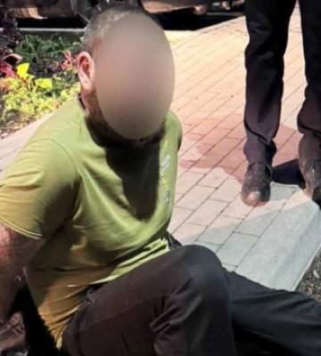 У Рівному затримали чоловіка, який підпалив двері квартири військового