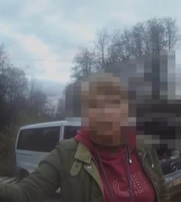 На Закарпатті жінка допомагала знайомому обійти контрольний пост та влаштувала конфлікт (ВІДЕО)