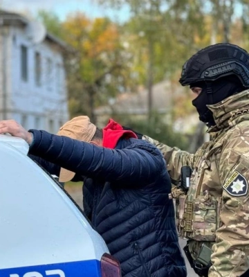 На Рівненщині правоохоронці затримали збувача канабісу